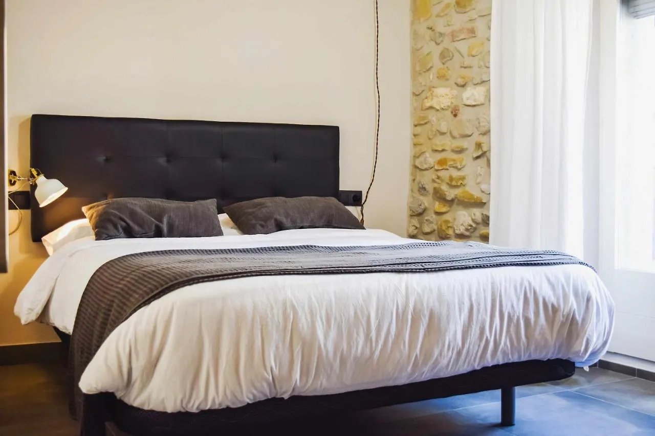 Apartment El Call Lestudi En La Juderia De Besalu Spain