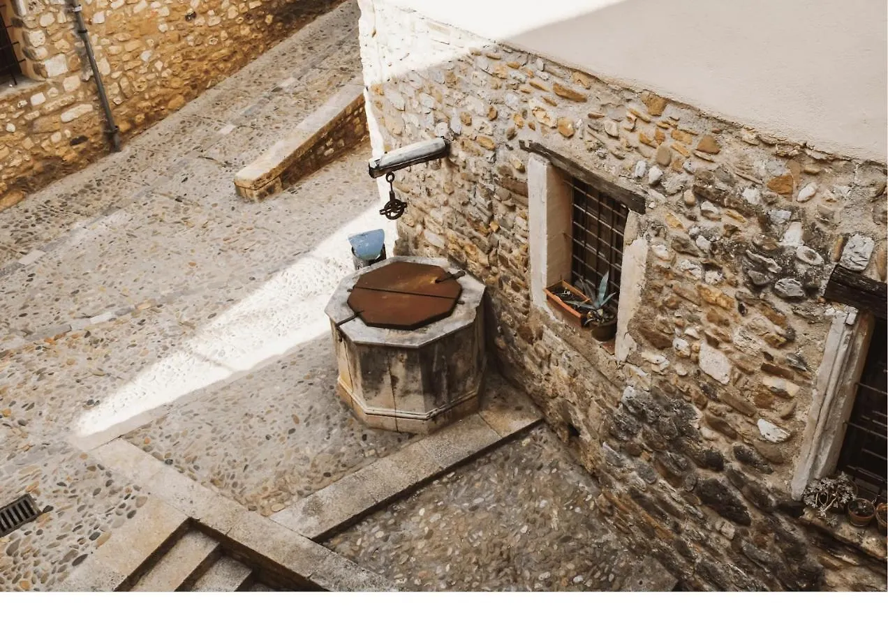 El Call Lestudi En La Juderia De Besalu Spain